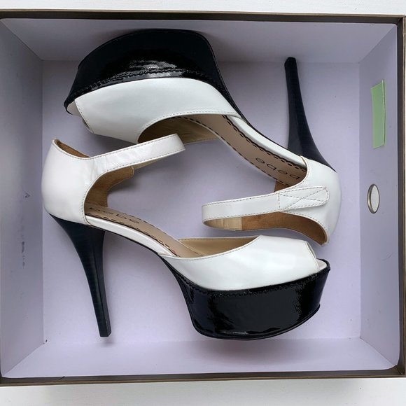 BeBe Megan White Leather Platform Sandals